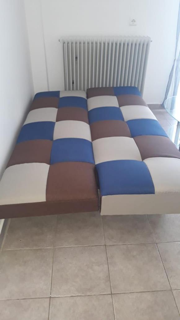 Central Apartments Eretria Bagian luar foto
